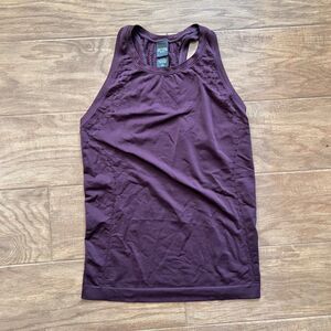 Victoria Sport Victoria's Secret Tank Top Size M Burgundy Seamless Laser Cut